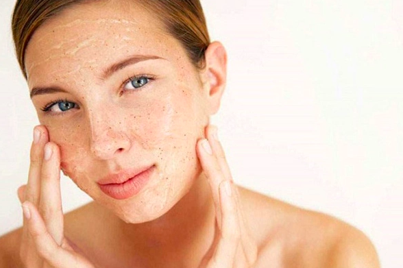 top 5 cac loai my pham ma ban can co trong mua he nay 6